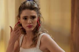 With the end of their children's musical group. Verao 90 Manu Fica Arrasada Apos Lidiane Revelar Segredo Patricia Kogut O Globo