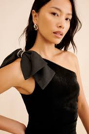 Regina Velvet One-Shoulder Midi Dress