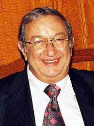 نور الشريف مع ريم البارودي في مسلسل الرحايا. Ù†ÙˆØ± Ø§Ù„Ø´Ø±ÙŠÙ ÙˆÙŠÙƒÙŠØ¨ÙŠØ¯ÙŠØ§