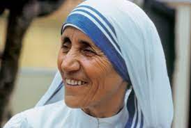 Tra i temi correlati si veda frasi, citazioni e aforismi di paulo coelho, frasi, citazioni e aforismi di albert einstein e le 20 poesie più belle. St Teresa Of Calcutta Quotes Quotesgram