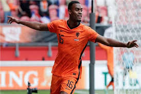 أول امرأة تدير مباراة بتصفيات كأس العالم. View 16 Ù…Ù†ØªØ®Ø¨ Ù‡ÙˆÙ„Ù†Ø¯Ø§ 2020