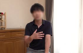 SKMJ-340 『愛し合う夫婦が残したいメモリアルヌードフォト』と題された雑誌の特集だと妻を騙し、絶倫チ○ポ  Embed Player