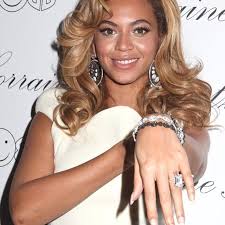 The Most Expensive Celebrity Engagement Rings Beyonce Jay Z Beyonce S Remarkable Beyonce Engagement Ring Beyonce Wedding Ring Celebrity Engagement Rings