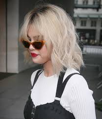 When selena gomez hit the amas red carpet, the beauty obsessed (and everyone else) went crazy. Selena Gomez And Lady Gaga Reveal Hair Transformations Beauty