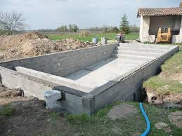 Une Piscine Pas A Pas Le Terrassement Piscines Hydrosud Remblai, ferraillage, coulage à la toupie. terrassement piscines hydrosud