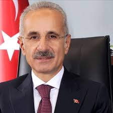 İstanbul otogarında bayram yoğunluğu: 'Düne kadar 800 lira olan biletler  bugün 1000 lira'