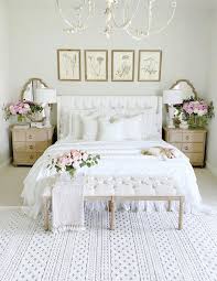 19 Feminine Bedrooms With Style In 2020 Feminine Bedroom Feminine Bedroom Decor Bedroom Furniture Online