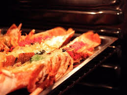 Homard Breton Roti Au Four Au Beurre Sale Des Freres Jaguin La Ville Blanche A Lannion Recette Homard Recette Homard Breton Homard