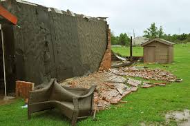 Brick homes are a beautiful design that's maintenance free, extremely durable, lasts decades longer than any other form of siding. Masonry Veneer Wikipedia