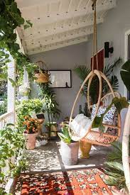 17 Of The Smallest Yet Stylish Outdoor Spaces Small Balcony Decor Apartment Balcony Decorating Balcony Decor