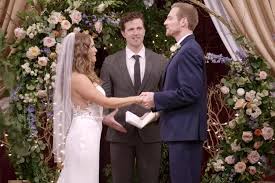 The Creator Of Love Is Blind Said One Of The Weddings Had Producers Gasping In The Control Room In 2020 Getting Married Together Forever Wedding Dresses Lace