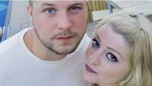 الاغنية التي دمرت حياة كل من سمعها. Ø³Ù…Ø¹Ù‡Ø§ ØªØªØ­Ø¯Ø« Ù…Ø¹ Ø±Ø¬Ù„ ØºØ±ÙŠØ¨ ÙØ¹Ø§Ù‚Ø¨Ù‡Ø§ Ø¨Ø£ØºØ±Ø¨ Ø·Ø±ÙŠÙ‚Ø© Ø§Ù„ÙˆÙ‚Ø§Ø¦Ø¹ Ø§Ù„Ø¥Ø®Ø¨Ø§Ø±ÙŠØ©