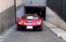 Check spelling or type a new query. Mckennie In Giro Per Torino Con La Ferrari Da 300 Mila Euro Foto