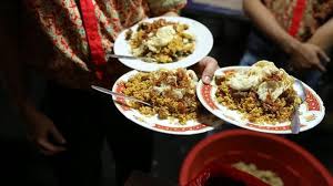 Agar berat badan tetap terjaga, berikut ini rekomendasi menu makan malam sehat yang enak dan bergizi! 7 Kuliner Jakarta Pusat Malam Hari Terpopuler Enak Dan Murah Hot Liputan6 Com