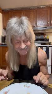 This is what interests me the most right now. 😋, #joeybreaux #lunch #wrap  #chipotle tle