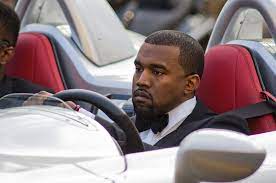 Juni 1977 (43 jahre alt). Kanye West Vermogen Einkommen Des Us Rappers 2021