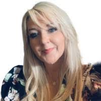 Hayley Rees's Instagram, Twitter & Facebook