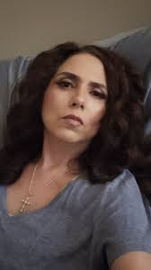 I wish there was a photo board showing all former/current patients with  before and after photos. I can't keep them straight-lol