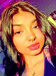 Jade Bowers's Instagram, Twitter & Facebook