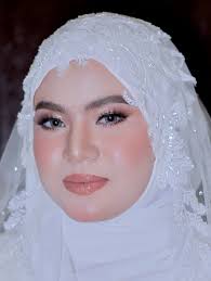 Meh roger sy @imahalim_makeupartist