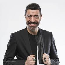 Laz asıllı olan cengiz kurtoğlu, öğrenim hayatını artvin`de tamamladı. Cengiz Kurtoglu Kimdir Kac Yasinda Kisa Ozgecmisi