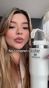 ¿Por qué el termo Stanley no mantiene el hielo?