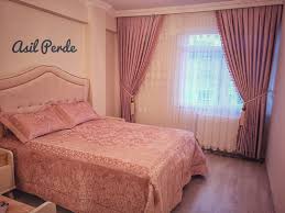 Yatak Odasi Perdeleri Panosundaki Pin