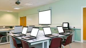 Using Technology In The Classroom: Benefits And Top Tips