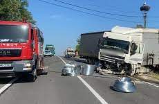 Două persoane au fost rănite după impactul dintre un tir și un autoturism. Cluj Napoca Pagina 1 Stiri Pe Surse Cele Mai Noi Stiri