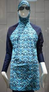 Viele der regeln zur eindämmung des virus sind schlicht absurd. Muslimin In Burkini Darf Swimmingpool Nicht Mehr Nutzen Kleider Ver Ordnung Derstandard At Diestandard