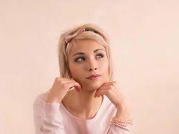 Hairstyles for fine hair that'll give your locks some oomph hairstyles for fine hair kate moss. Thin Hair And Haircuts How The Right Cut Can Help With Fullness