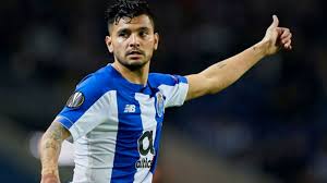 Nunca ha jugado en la serie a. Tecatito Corona Tottenham Hotspur Another Interested In The Fc Porto Footballer Memes Random