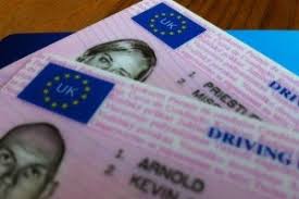 De exemplu, în sua dacă aveți viza pentru 10 ani în pașaport cu posibilitatea de a vă afla 180 de zile anual în țară, puteți folosi permisul de conducere moldovenesc doar pe. Permis De Conducere Englezesc Sau Romanesc Angliamea Ro