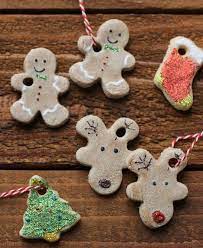 La figurine de noël en pâte à sel représente un ornement à suspendre très original et facile à faire avec les enfants. Figurine De Noel En Pate A Sel 30 Idees De Deco De Noel En Pate A Sel Diy