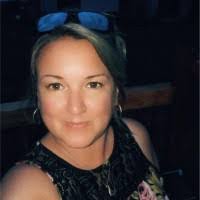 Lisa Cull's Instagram, Twitter & Facebook