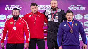 Rıza kayaalp'in eşi zeynep yılmaz. Ii7b5te4jpmjsm