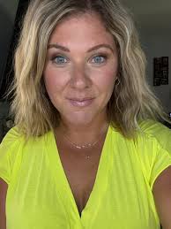 Out to dinner with my family and then onto school clothes shopping! Fixed  my makeup from this morning! 💋 Ibiza Eyes- Bubba, Atlantic Xanadu bundle  for my bronzer