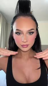 Passport Makeup: How to Slay Your Passport Pic