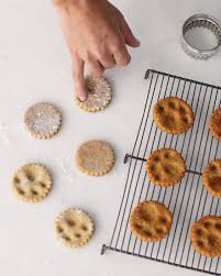 Votre gâteau ne lève pas ? Recette De Biscuit Pour Chien 6 Idees Pour Le Combler Holidogtimes