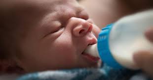 Offer 2.5 ounces of formula per pound of body weight each day, with a maximum of about 32 ounces daily. Formula Feeding When You Cannot Provide Breast Milk For Your Baby