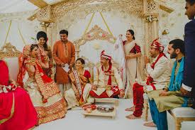 If you're struggling with what to wear to an indian wedding as a guest, one of the best routes is wearing traditional indian clothes. Pin On Indian Wedding Photography