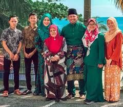 Penyampai radio, pelakon dan pelawak jep sepahtu telah dimasukkan ke hospital selepas mengalami masalah kesihatan. Jep Sepahtu Dan Isteri Jep Sepahtu Sari Yanti Lari Didekati Wartawan Selepas Sweetnyer Jep Dan Sari Yanti Kat Set Sepahtu Time Ni Takde Sorang Pun Yang Tahu Sari