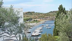 Bonjour, nous sommes un groupe de 50 pour le 6 septembre 2021 et voudrions visiter le musée. Decouvrez La Maison Musee Salvador Dali Costa Brava Tour