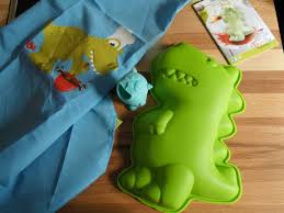 Fehlt aus ihrer sicht etwas auf dem unternehmensprofil haba küchen & möbel gmbh ? Schokoladen Kuchen Dino Silikonbackform Von Haba Backenmitkindern Geburtstagskuchen Frinis Teststubchen