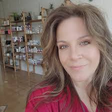 Arlene Lambert's Instagram, Twitter & Facebook