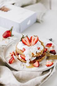 Strawberries And Cream Pancakes Honey Pancakes Food Tasty Pancakes