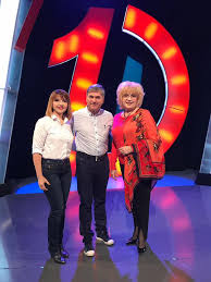 Plutarco lópez, esta tenso porque son demasiados integrantes en la familia y no caben en el departamento y no hay intimidad. Tvr2 Femei De 10 Barbati De 10 Suntem Impreuna Cu Facebook