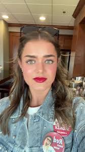 Autumn Holley's Instagram, Twitter & Facebook