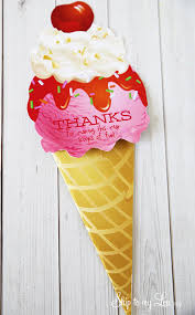 I think birthdays are one of the most important holidays of the year. End Of School Year Teacher Gift Printable Skip To My Lou