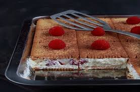 Un Bon Petit Dessert Hyper Leger Aux Bons Petits Biscuits De Notre Enfance Les Petits Beurre Et Un Gateau Petit Beurre Gateau Sans Cuisson Gateaux Et Desserts
